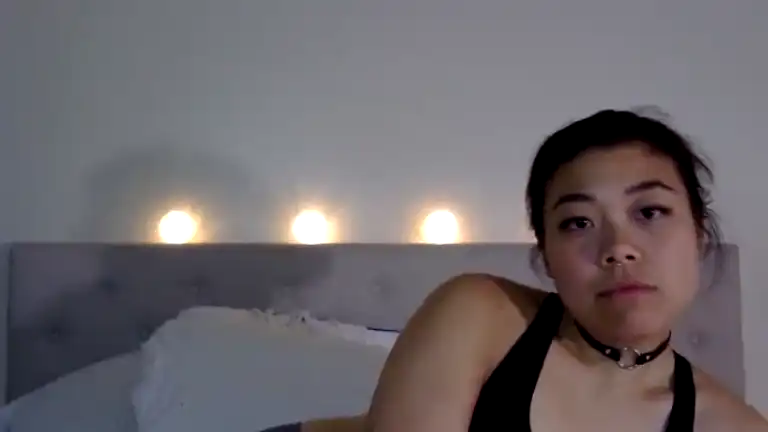 Octoberkitty – Streamate Live Cam Video – 2025-03-17 00:24:22