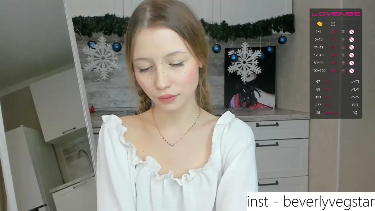 Beverlyvega – Chaturbate Live Cam Video – 2025-08-07 23:43:20