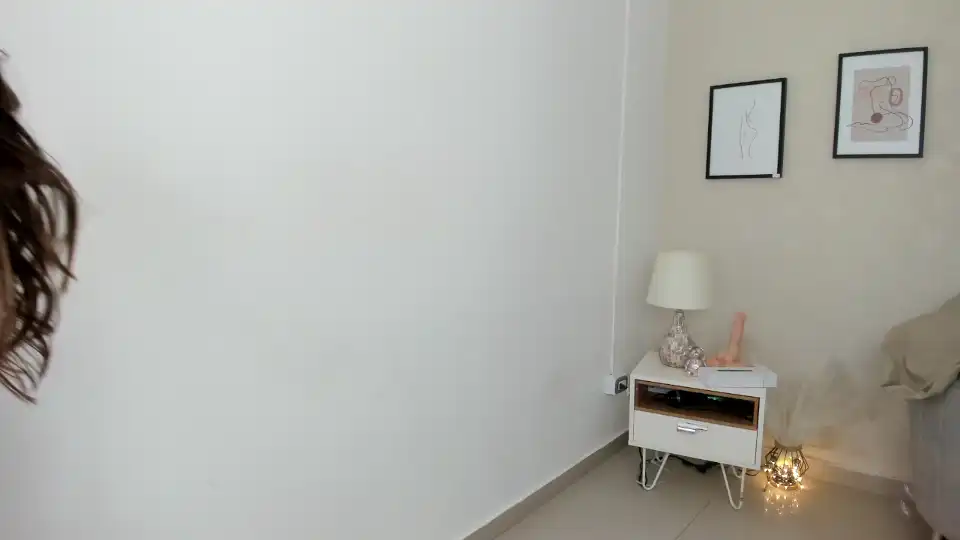 Hellen_coy – Chaturbate Live Cam Video – 2025-04-19 04:22:12