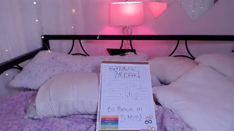 Raelynnwhitee – Streamate Live Cam Video – 2025-07-28 03:03:37