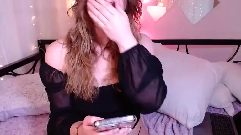 Raelynnwhitee – Streamate Live Cam Video – 2026-03-01 13:29:47