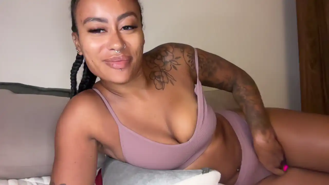 Coco-queen – Stripchat Live Cam Video – 2025-04-19 18:16:59