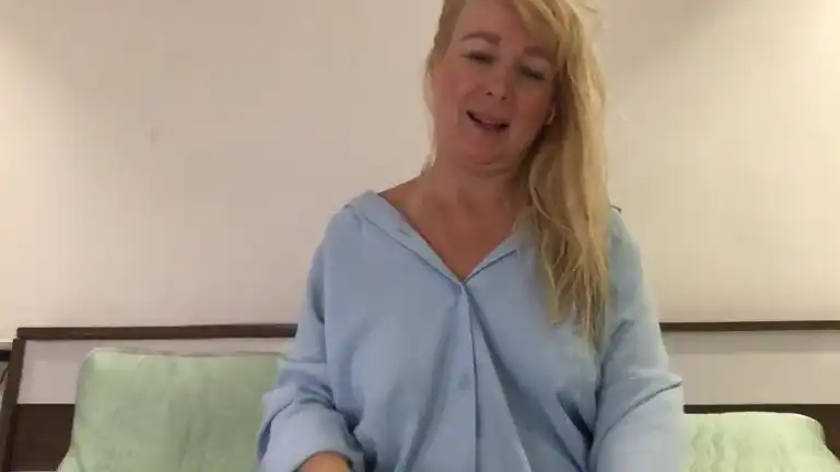 Emmainlove – Streamate Live Cam Video – 2025-11-17 18:25:06