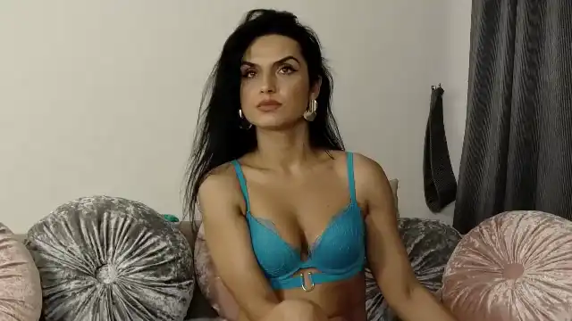 Adele-holter – Flirt4free Live Cam Video – 2025-10-07 12:36:59