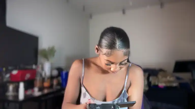 Chocolatekay – Streamate Live Cam Video – 2025-05-23 01:58:00