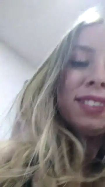 Jannelowry – Xlovecam Live Cam Video – 2025-11-15 16:28:33