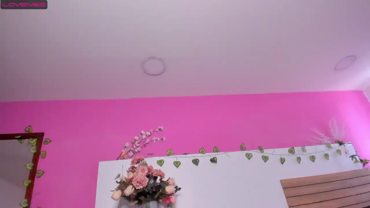 Jannelowry – Xlovecam Live Cam Video – 2026-04-07 14:28:03