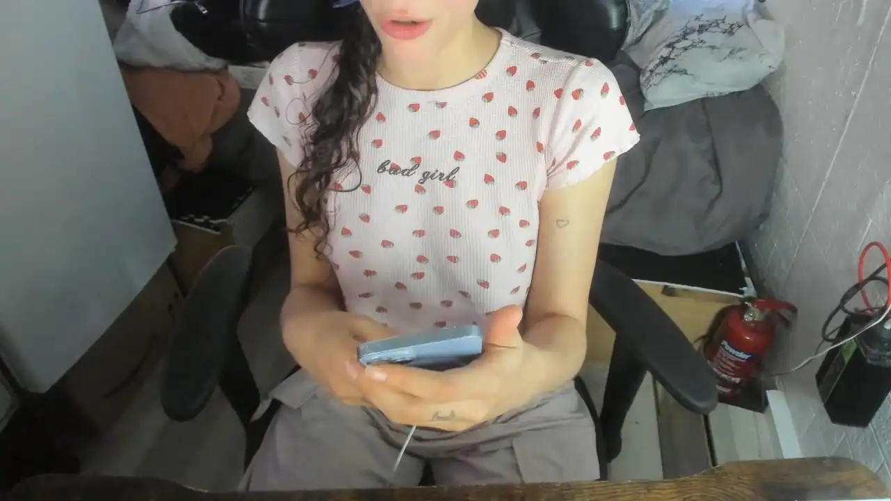 Martesbratty – Cam4 Live Cam Video – 2025-01-08 09:15:10