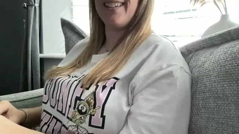 Tittietia19 – Streamate Live Cam Video – 2025-11-27 09:52:02