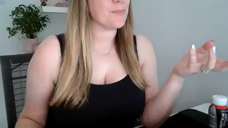 Tittietia19 – Streamate Live Cam Video – 2025-08-23 11:39:32