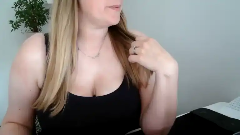 Tittietia19 – Streamate Live Cam Video – 2025-03-27 19:07:27