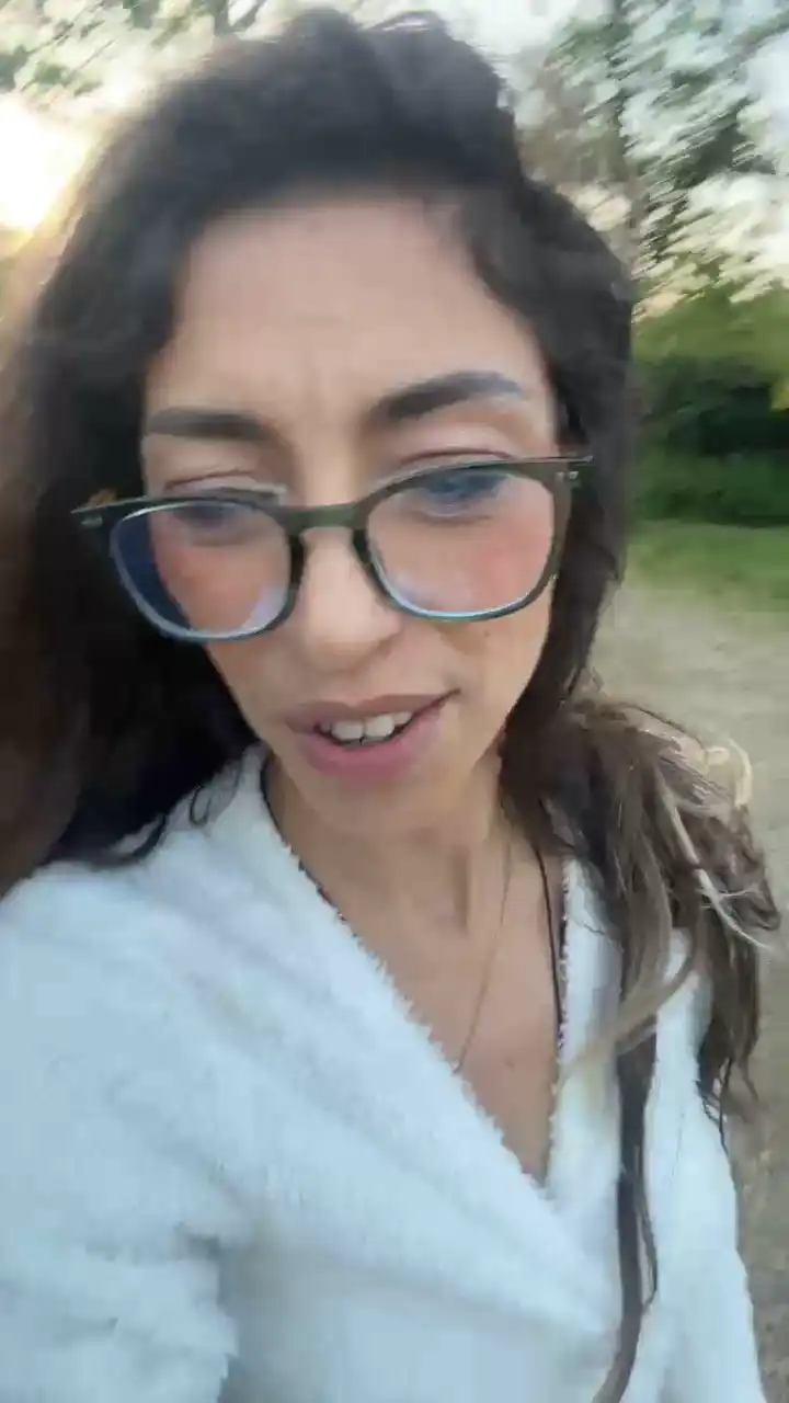 Amanilouve – Cam4 Live Cam Video – 2025-12-07 01:12:29