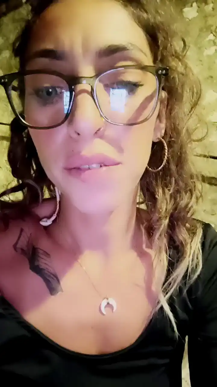 Amanilouve – Cam4 Live Cam Video – 2025-05-28 08:51:06