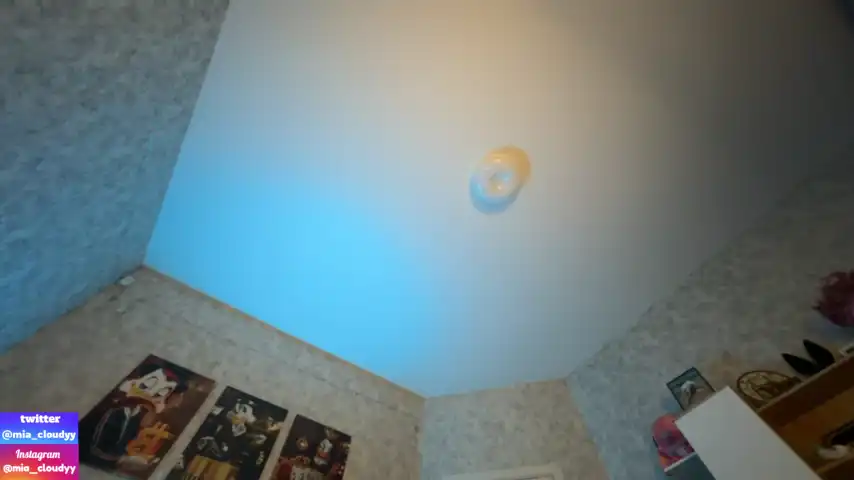 Mia_cloudy – Chaturbate Live Cam Video – 2025-09-28 21:22:19