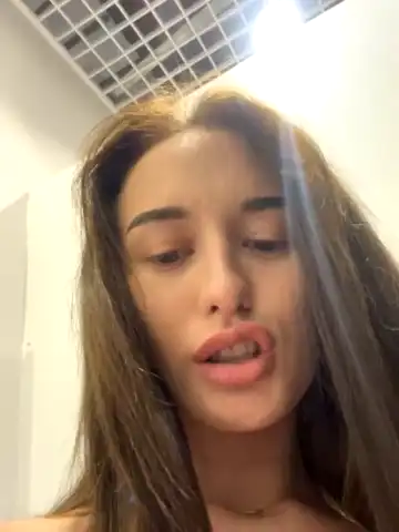 Lianbaby – Stripchat Live Cam Video – 2025-01-17 03:15:35