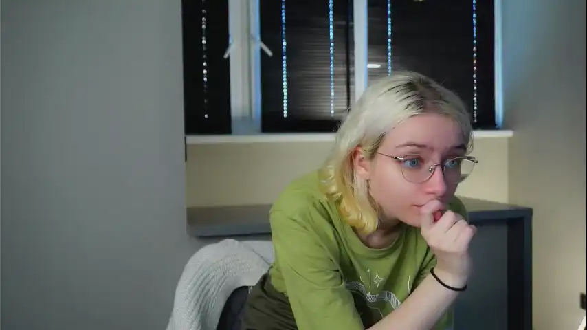 Cathrynbelger – Chaturbate Live Cam Video – 2025-09-25 12:18:05