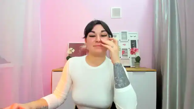 Julllytai – Myfreecams Live Cam Video – 2025-04-27 09:39:14