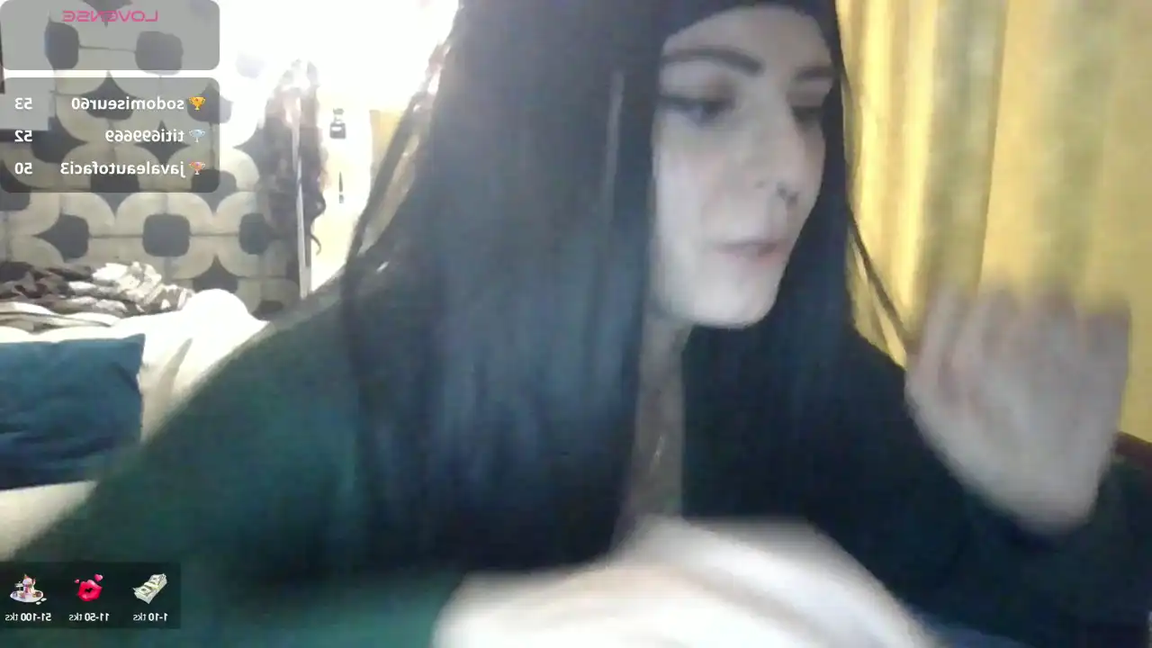 Petite_moi – Cam4 Live Cam Video – 2025-02-02 16:32:33