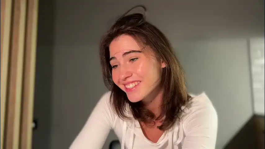 Helensheaven – Chaturbate Live Cam Video – 2026-01-23 11:40:37
