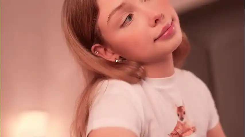 April_blush – Chaturbate Live Cam Video – 2025-11-13 02:49:32