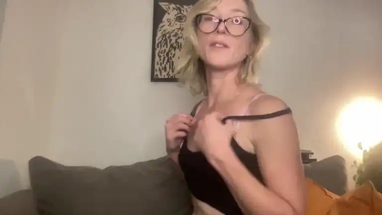 Lucyluckuk – Streamate Live Cam Video – 2025-09-26 14:25:01