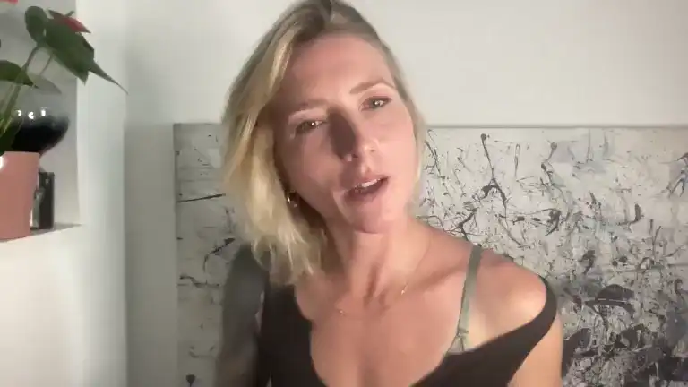 Lucyluckuk – Streamate Live Cam Video – 2025-02-28 11:11:12