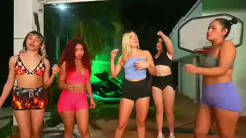 Mansion-girls – Flirt4free Live Cam Video – 2025-07-11 07:17:36