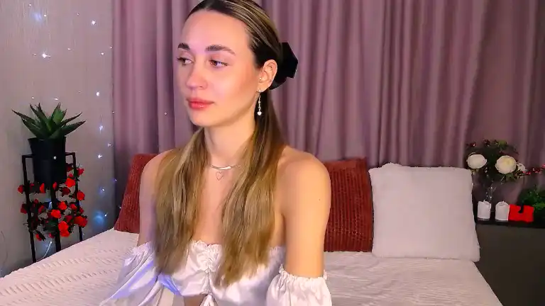 Ariahills – Streamate Live Cam Video – 2026-05-28 19:30:54