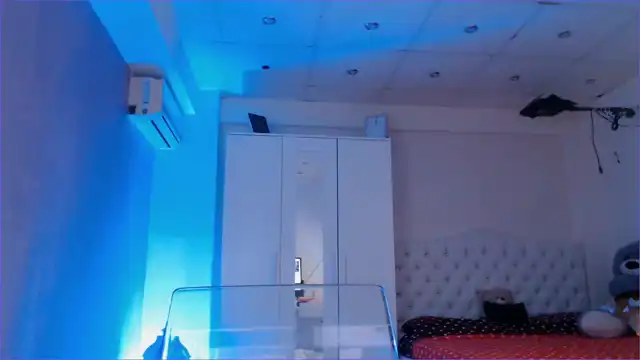Juts_miax – Myfreecams Live Cam Video – 2025-06-16 14:43:46