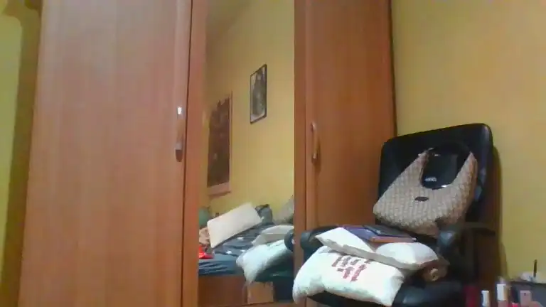 Tiffw111 – Streamate Live Cam Video – 2025-12-10 06:53:45
