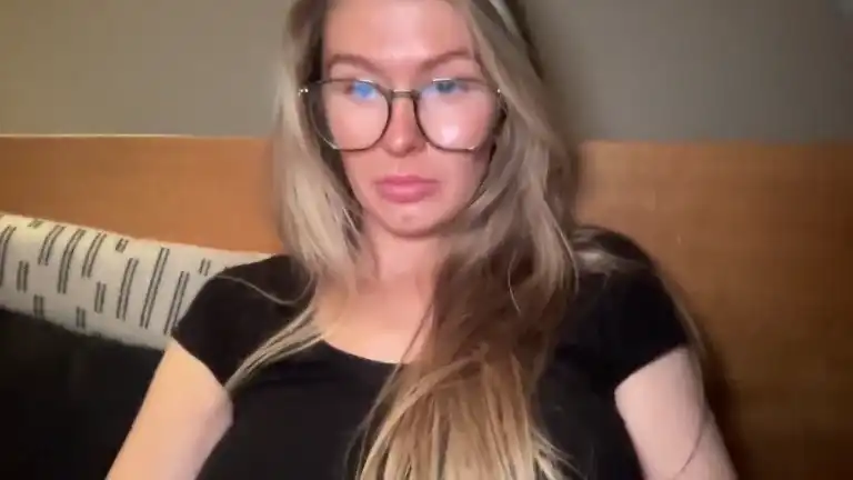 Blondemimiuk – Streamate Live Cam Video – 2025-12-25 13:26:02