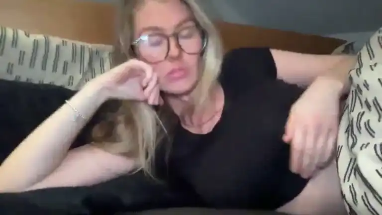 Blondemimiuk – Streamate Live Cam Video – 2026-04-19 11:08:43