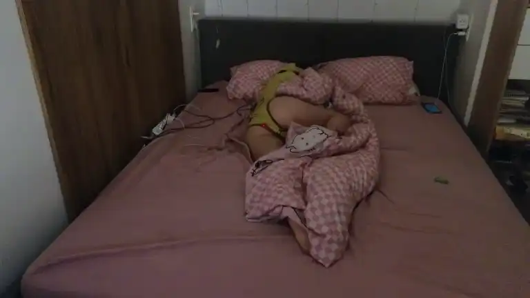 Cloudiex33 – Streamate Live Cam Video – 2025-10-06 17:20:46