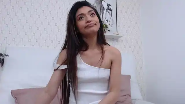 Emliesaenz – Xlovecam Live Cam Video – 2025-03-09 19:23:15