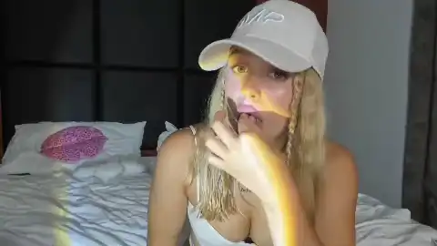 Maci-reynolds – Flirt4free Live Cam Video – 2025-07-08 19:09:51