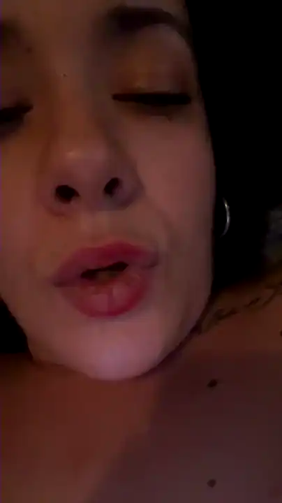Nenadiamante – Amateur.tv Live Cam Video – 2025-10-29 15:18:10
