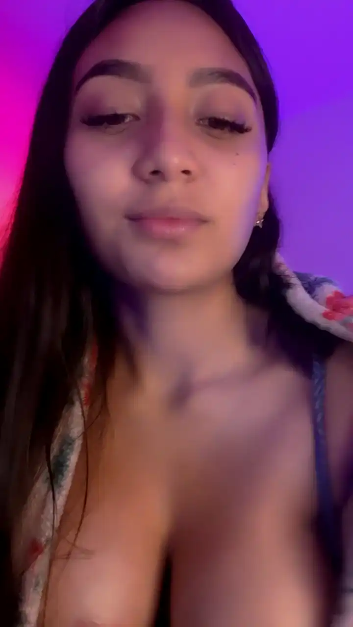 _dirty_diana_ – Cam4 Live Cam Video – 2025-05-17 22:42:06