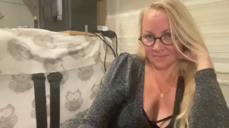 Pumamoore – Streamate Live Cam Video – 2025-10-05 17:01:50