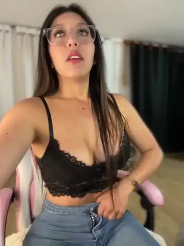 Miajones21 – Stripchat Live Cam Video – 2026-04-25 01:49:10