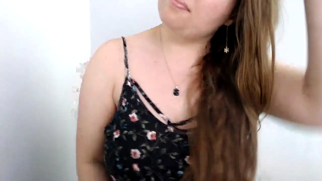 Malinka_19_ – Showup Live Cam Video – 2025-11-20 20:31:49