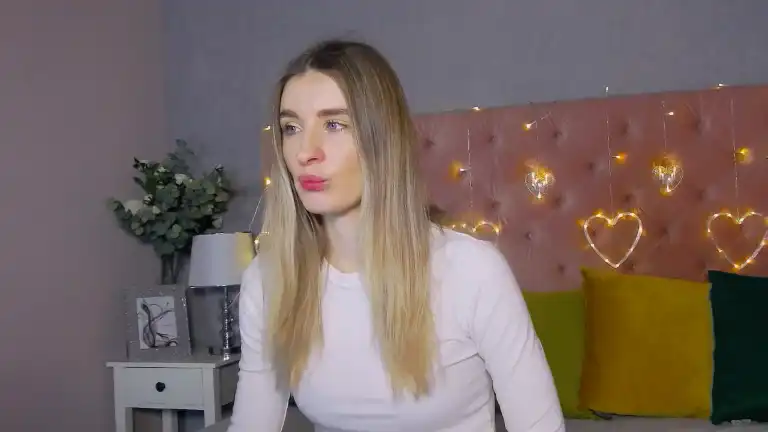 Austra – Streamate Live Cam Video – 2025-10-04 04:16:24