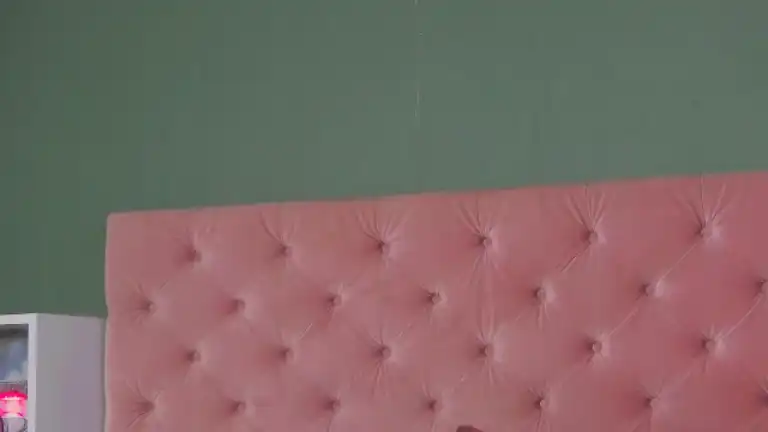 Austra – Streamate Live Cam Video – 2025-12-21 15:18:29