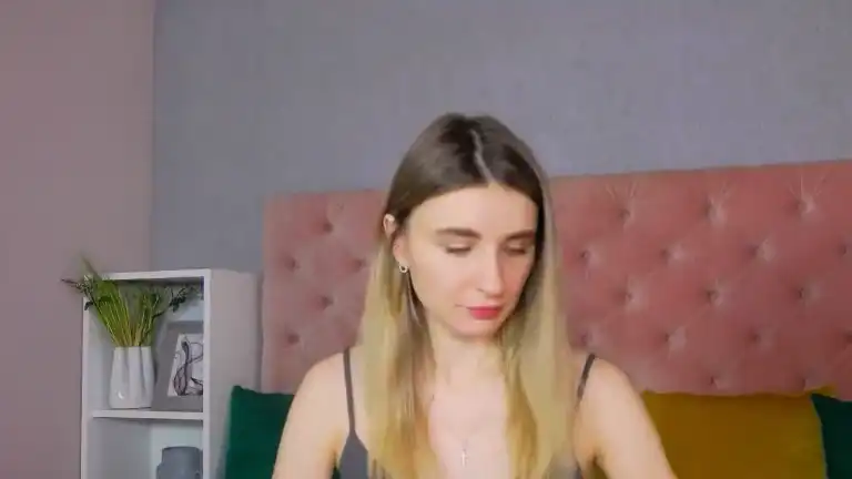Austra – Streamate Live Cam Video – 2025-11-18 22:55:53