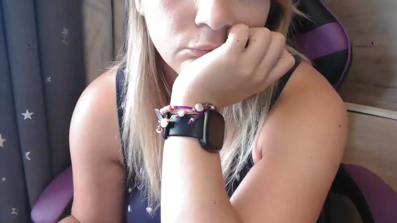 Hottye – Amateur.tv Live Cam Video – 2026-03-30 14:53:46